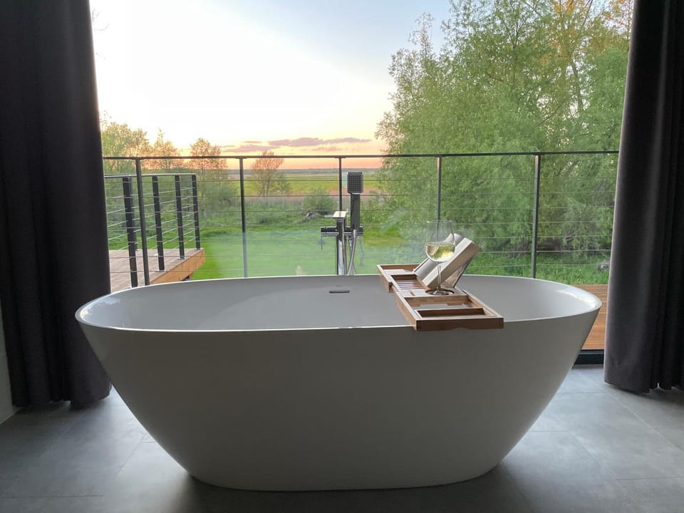 Bathroom, Bath