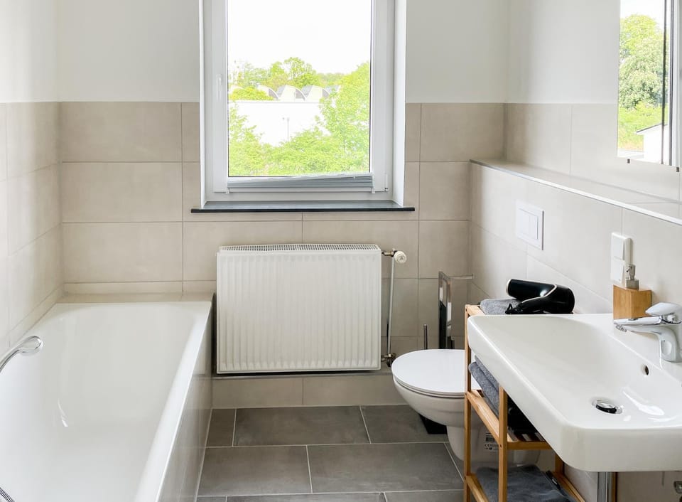 Bathroom, Bath