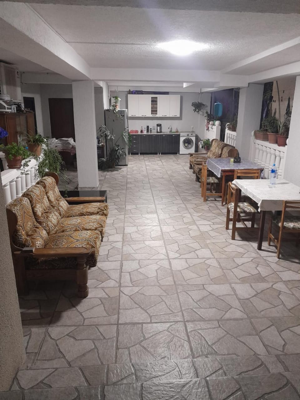 Seating area, Dining area