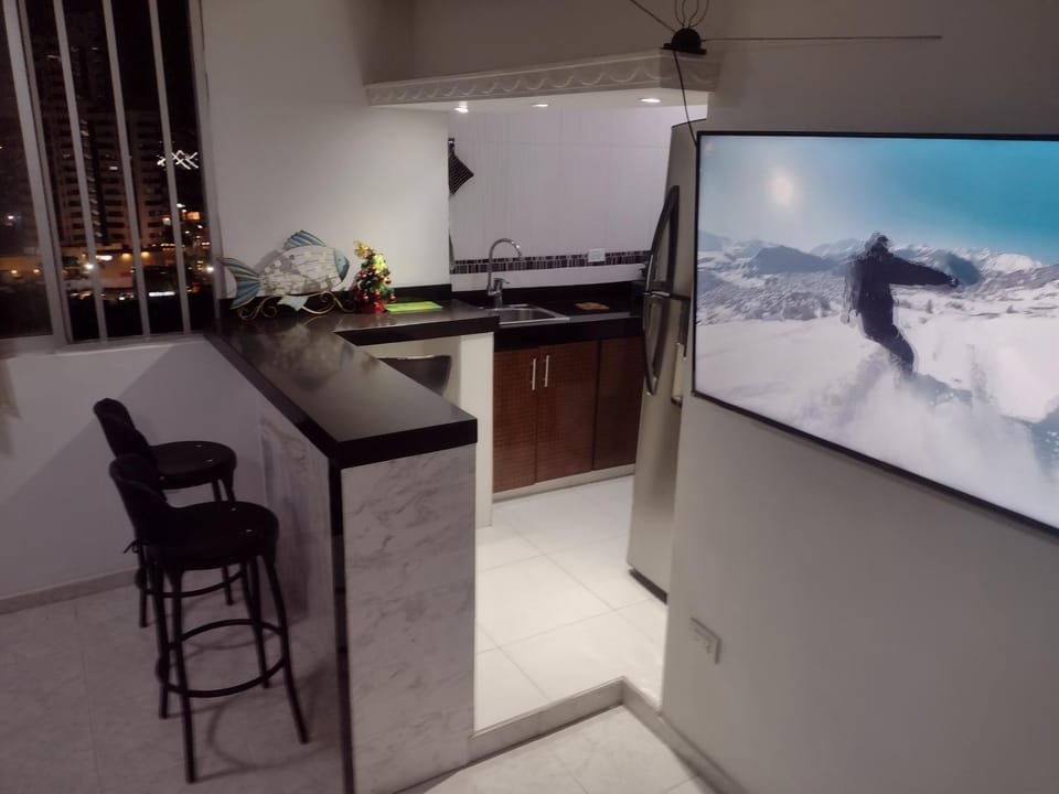 TV and multimedia, Kitchen or kitchenette, oven