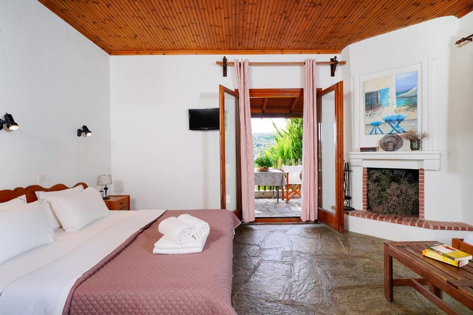 Bed, View (from property/room)