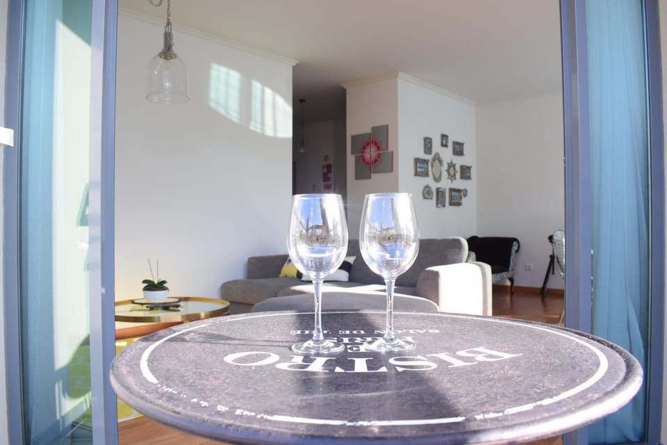 Patio, Living room