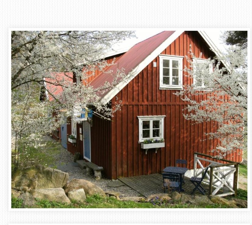 Finas Torpgård B&K Bed and Breakfast in Västra Götaland County