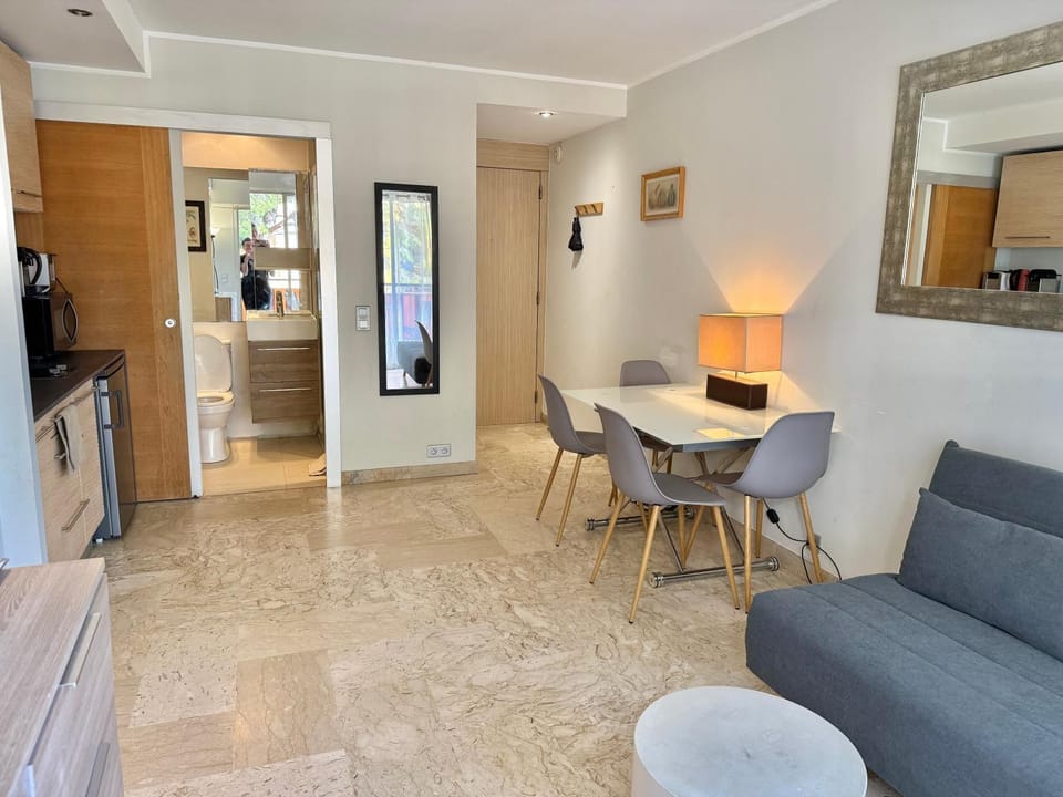 Apartment 2 pièces Cannes Centre Apartment in Cannes