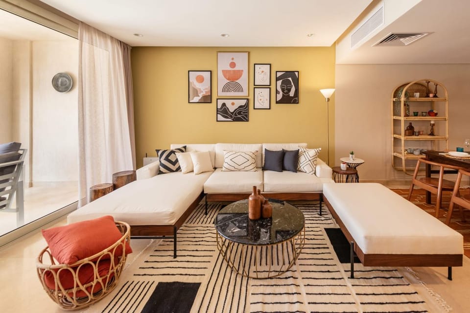Living room, Seating area