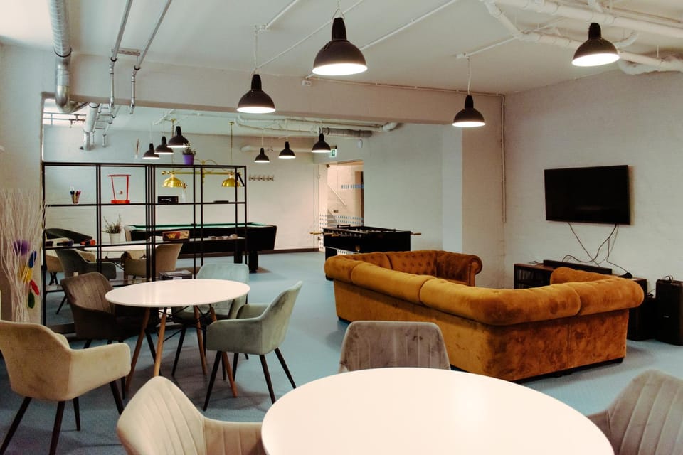 Communal lounge/ TV room
