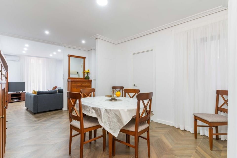 Balmes Flat Central Market by Invalencia Apartment in Valencia