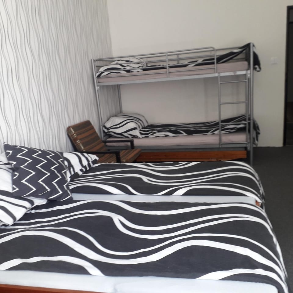 bunk bed