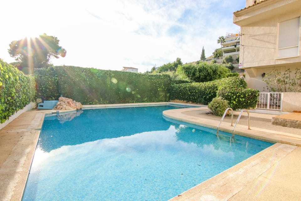 Swimming pool, Swimming pool