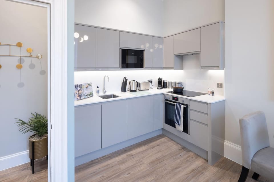 Coffee/tea facilities, Kitchen or kitchenette, Dining area, dishwasher, minibar, pet friendly, stove, toaster