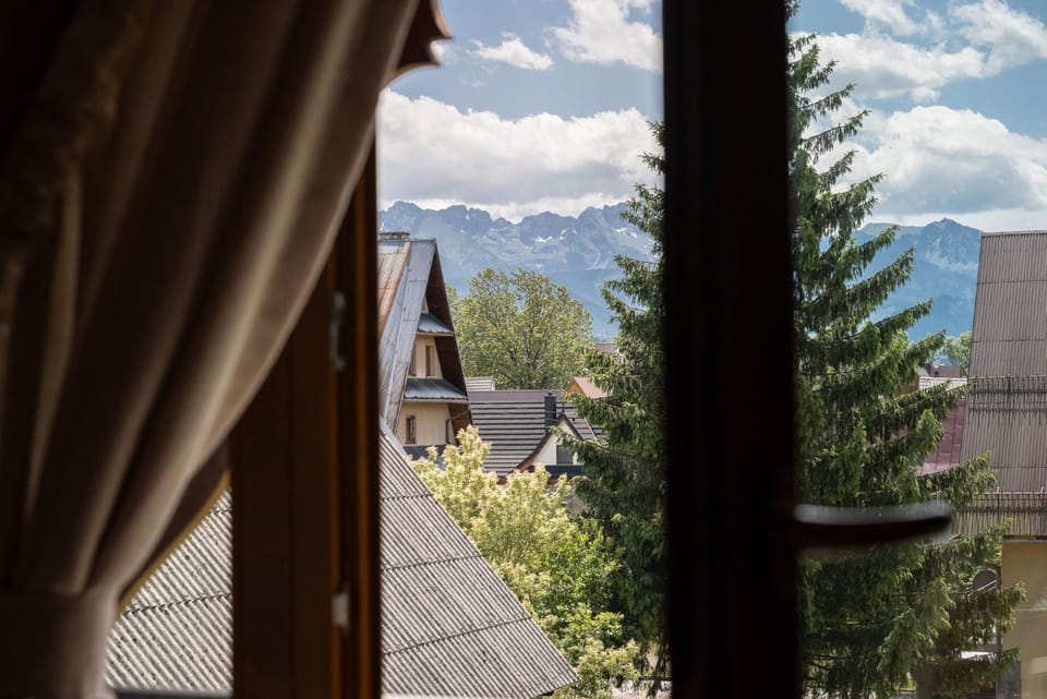 Day, View (from property/room), View (from property/room), Mountain view, Mountain view