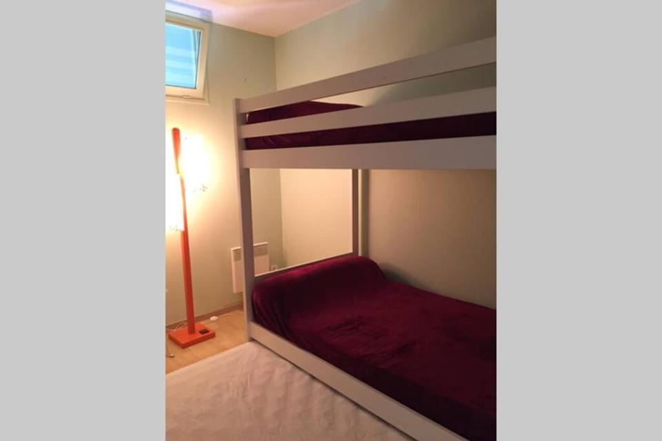 bunk bed