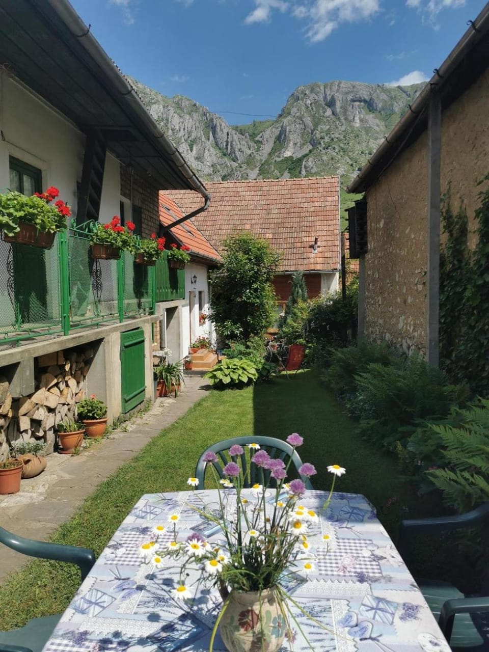Inner courtyard view