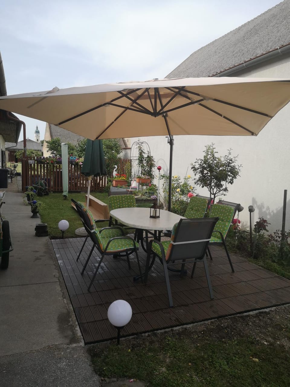 Property building, Patio, Garden