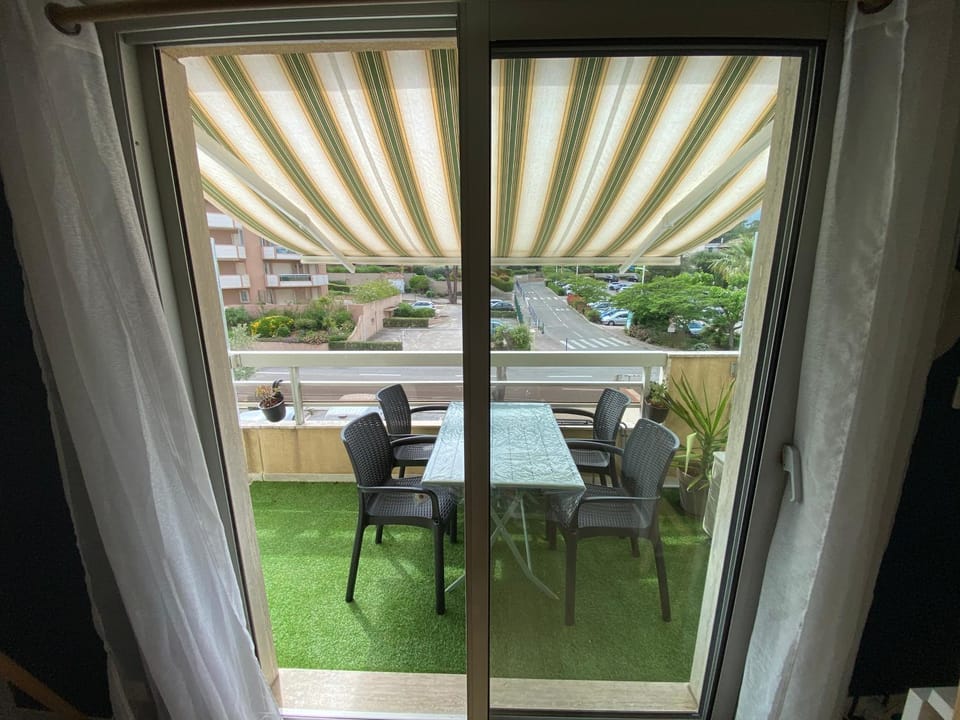 Balcony/Terrace, Balcony/Terrace