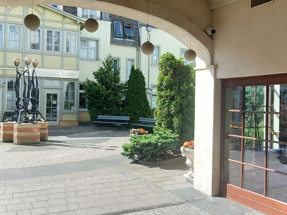 Property building, Facade/entrance