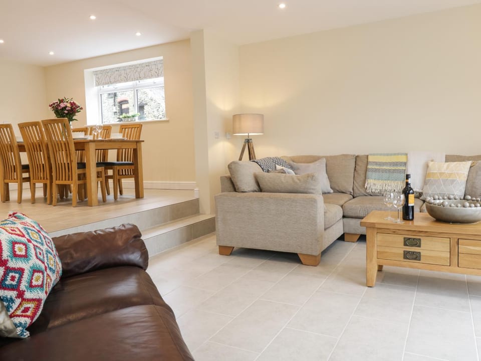 Hen Dy Bryn Mawndy House in Wales