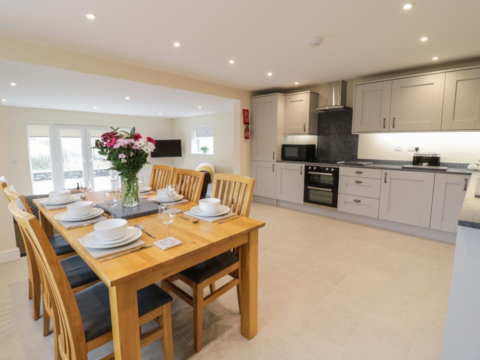 Hen Dy Bryn Mawndy House in Wales