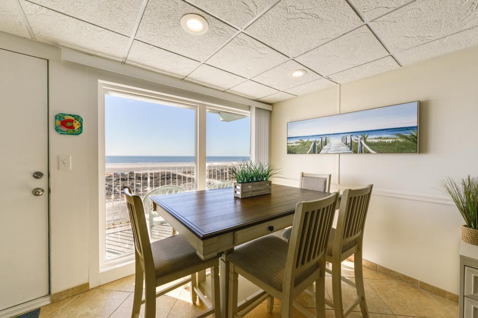 Stunning Beachfront Condo w/ Panoramic Ocean View House in Wildwood Crest