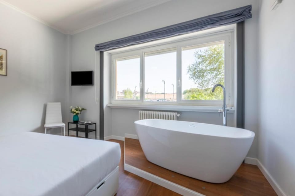 Bedroom, Bath