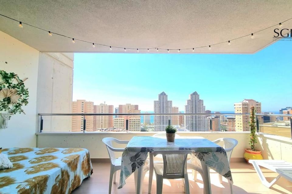 Day, View (from property/room), Balcony/Terrace, City view