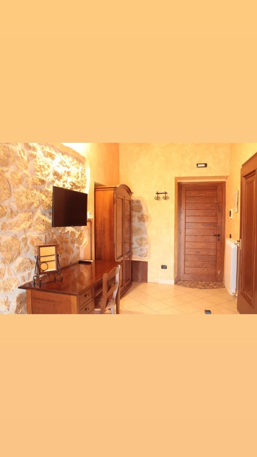 TV and multimedia, Seating area, Evening entertainment, wardrobe