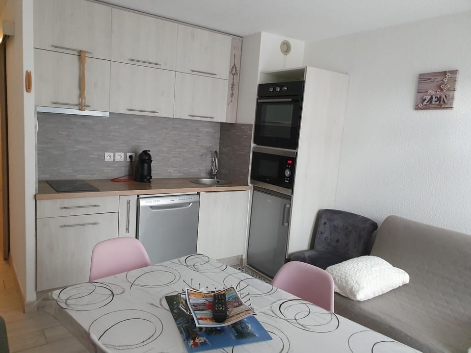 apt cosy, 4 pers, plein centre ville, parking offert Apartment in Bolquère