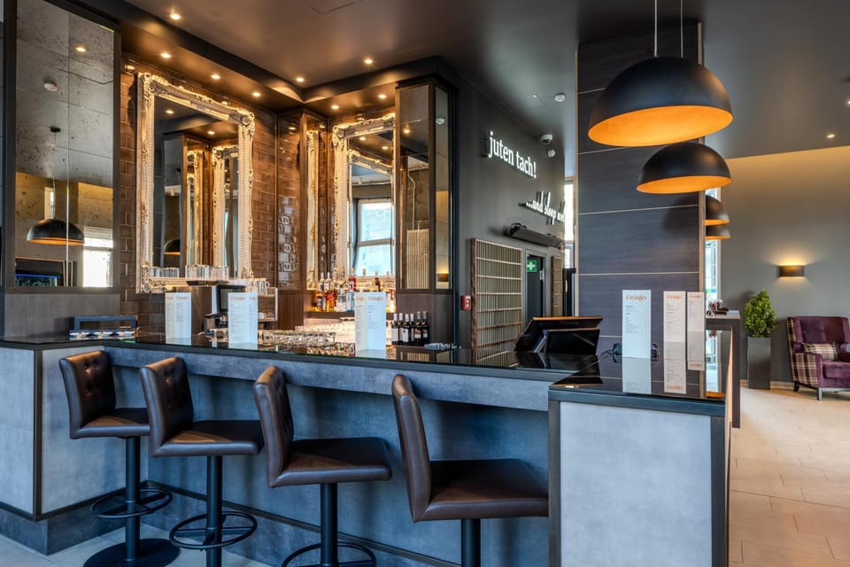 Lounge or bar