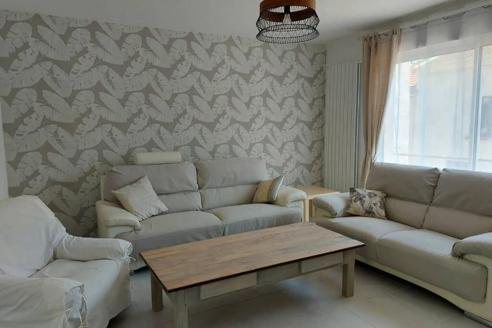 Gîte en bord de Meuse House in Wallonia, Belgium