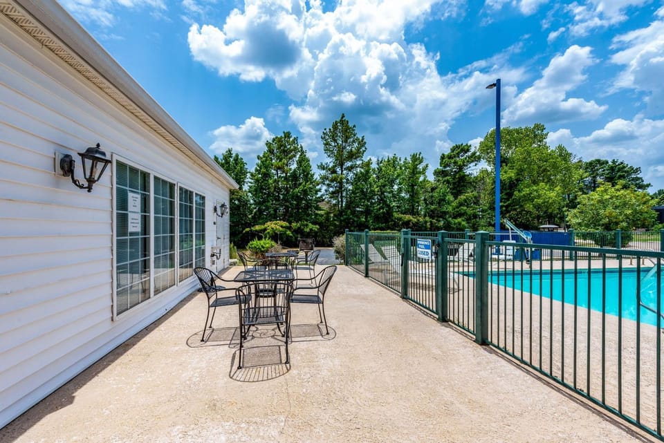 On site, Pool view, Swimming pool