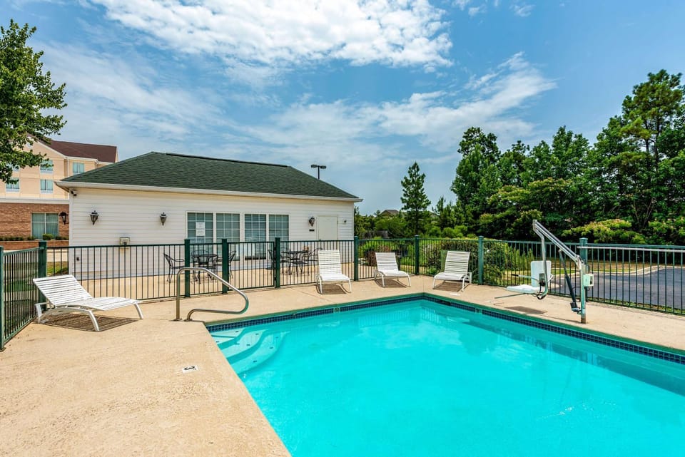 On site, Pool view, Swimming pool