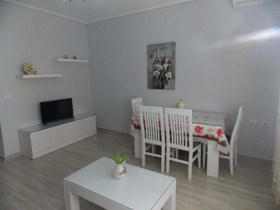 Coastline Apartments Apartment in Sarandë