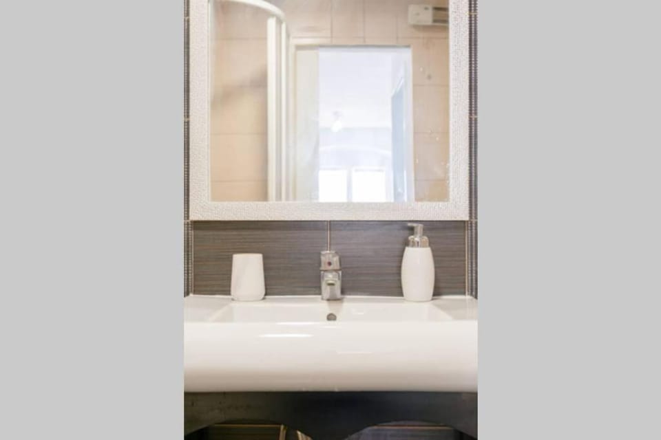 Ladovina, Relaxing Enviroment with a Modern Apartment in a Old Stone House Apartment in Dubrovnik-Neretva County