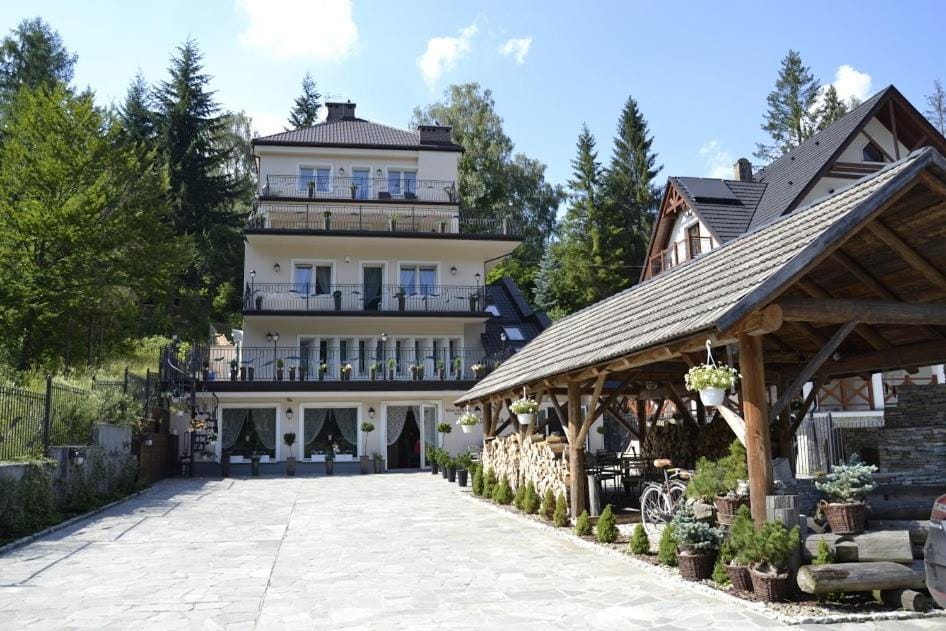 Property building, Natural landscape, View (from property/room), Mountain view, Quiet street view, Inner courtyard view