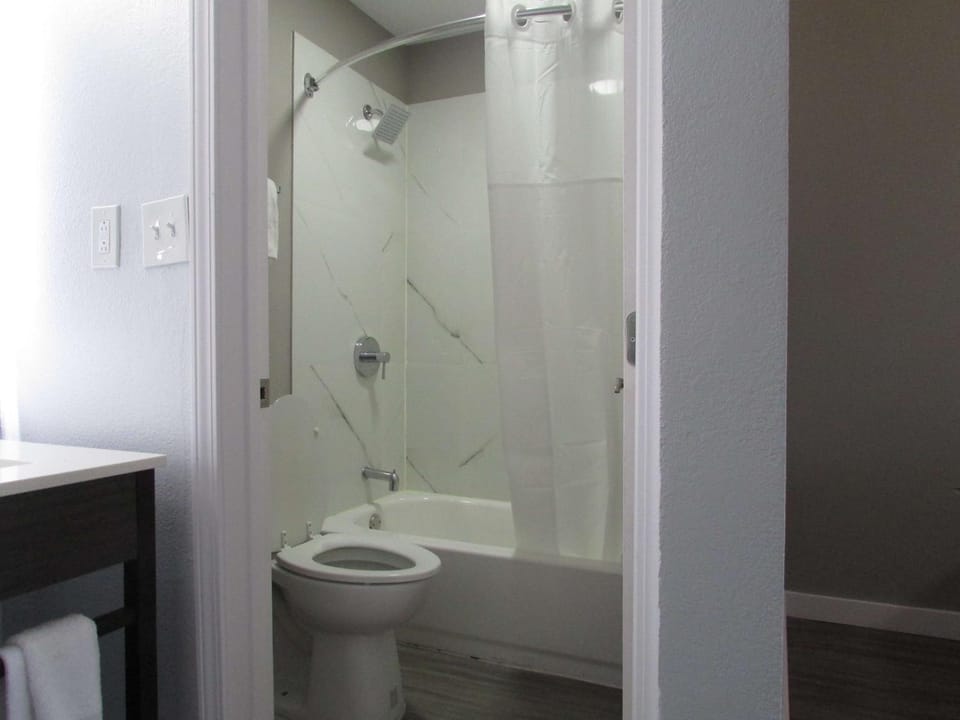 Bathroom, Photo of the whole room, On site