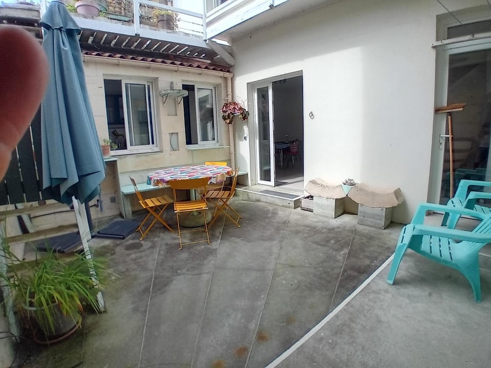Inner courtyard view
