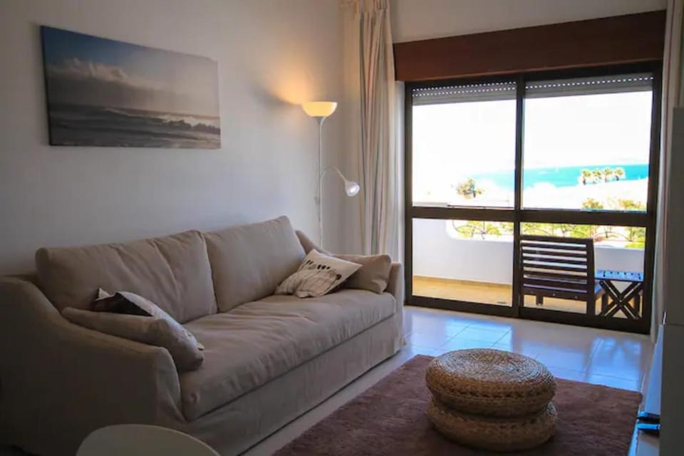 Ocean view Central Lagos Apartment in Lagos