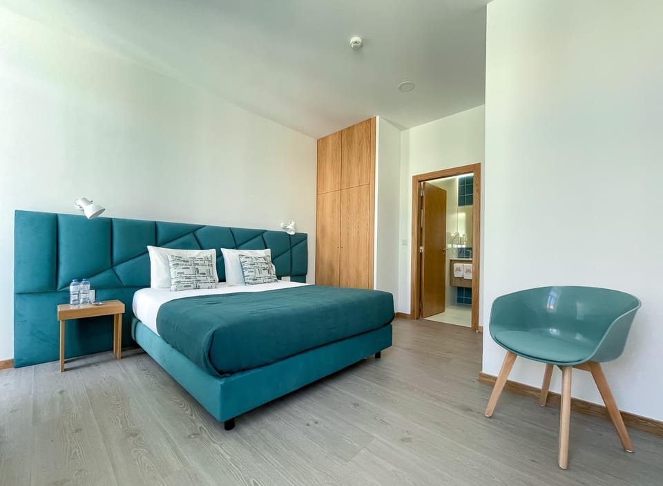 Soldouro Train Suites Inn in Aveiro