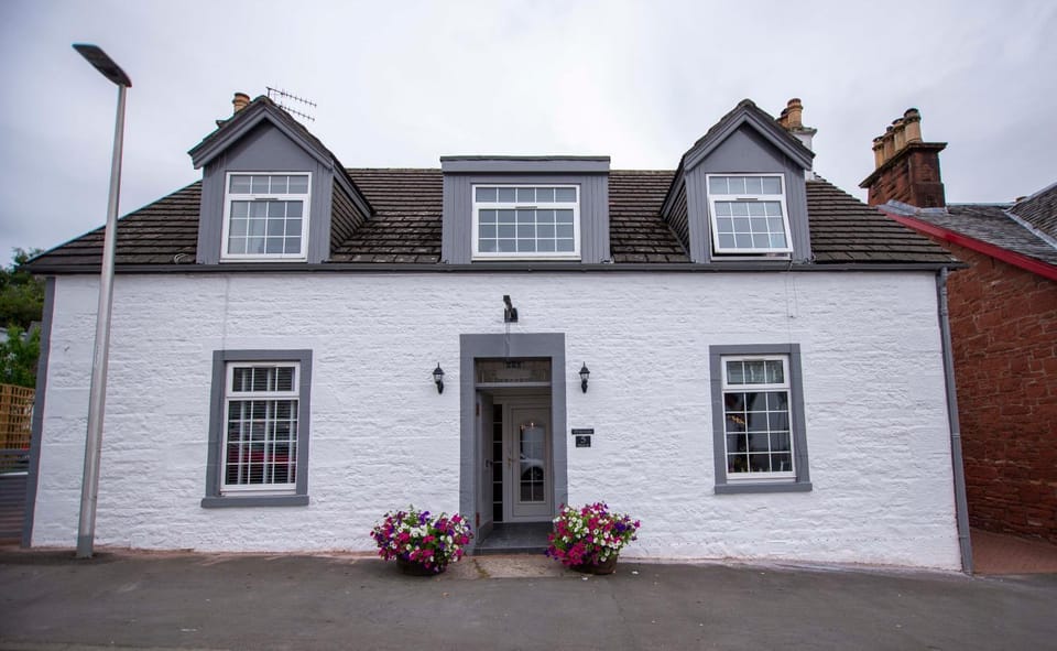 Braeside Guest House, Loch Lomond Bed and Breakfast in Scotland