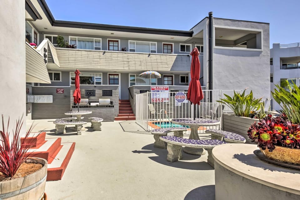 San Diego Hub w/ Bay Views - 1 Block to Beach! House in Mission Beach