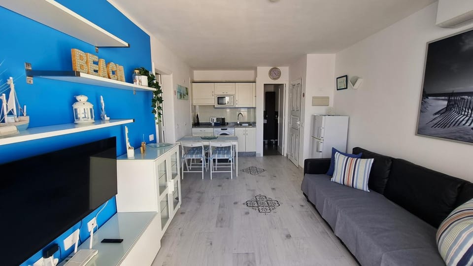 kitchen, air conditioner