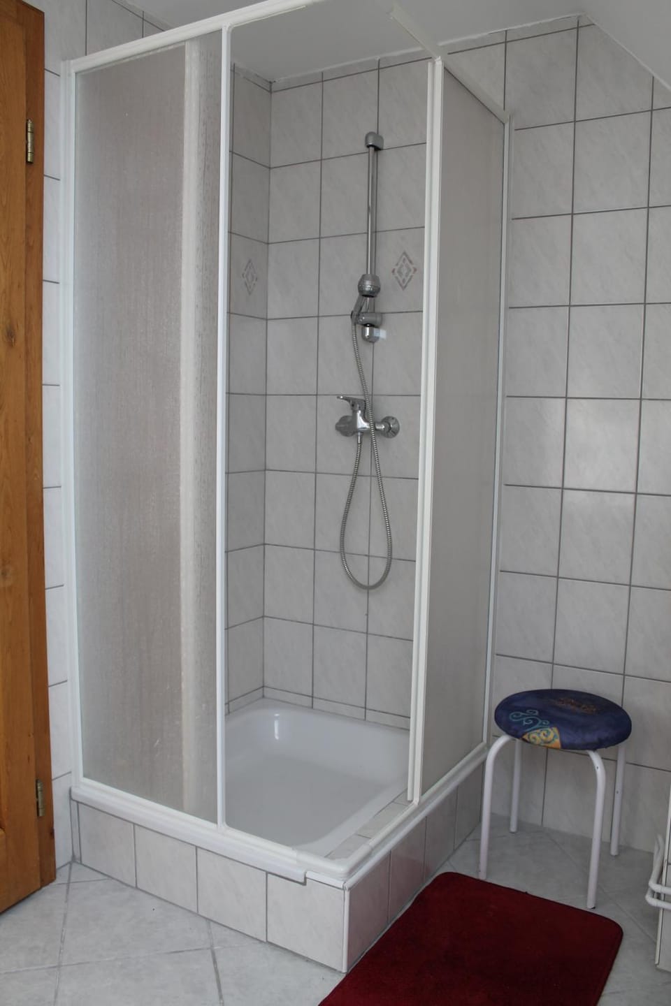 Shower, Shower, Toilet, Bathroom, Bathroom
