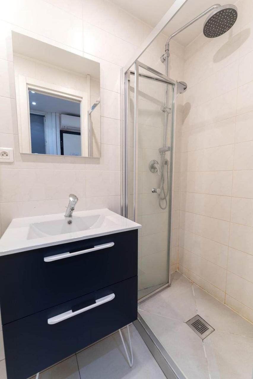 VIEUX NICE 4 studio hyper centre optimise Apartment in Nice