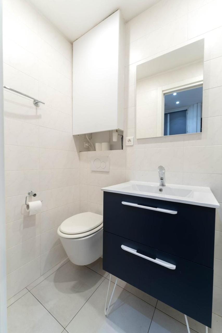 VIEUX NICE 4 studio hyper centre optimise Apartment in Nice