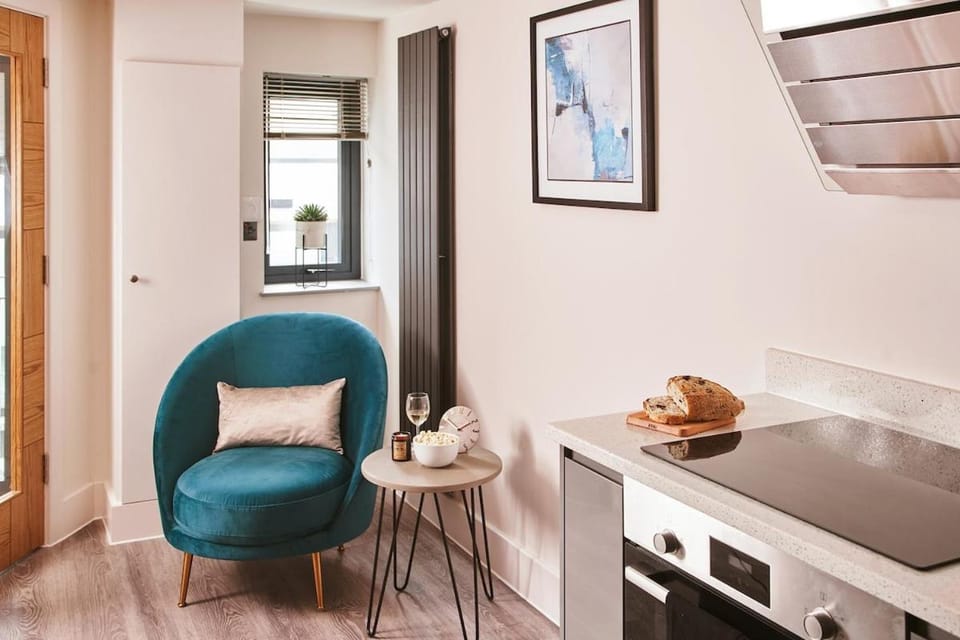 The Moorings - Duplex apartment on Torquay Marina with Hot Tub Apartment in Torquay