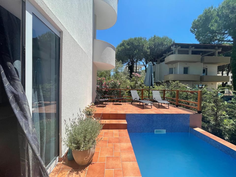 Patio, Swimming pool
