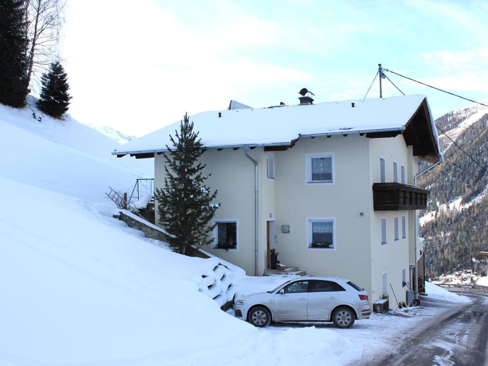 Property building, Winter