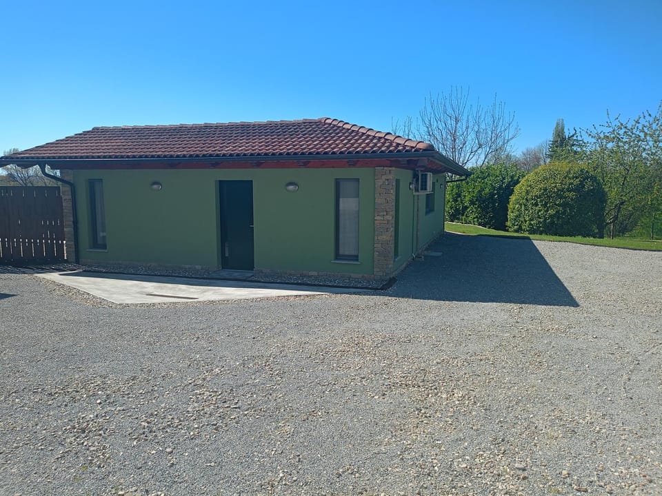 Il casotto nelle Langhe Bed and Breakfast in Liguria