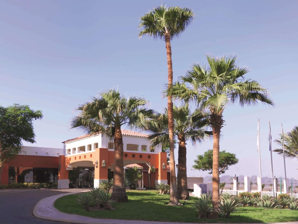Property building, Natural landscape, On site