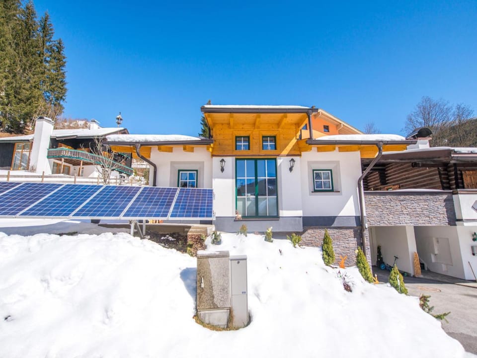 Property building, Winter
